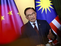 Anwar Ibrahim Kritik Kebijakan Tarif Trump: Alat Tekanan Geopolitik